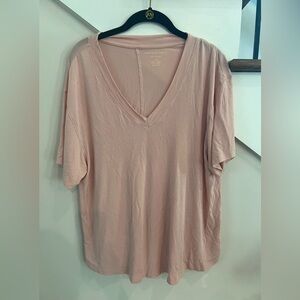 American Eagle Aerie v-neck Shirt